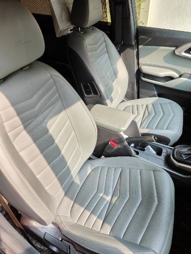 Second-hand 2024 Kia Carens X-Line DCT for sale in Kelambakkam-6