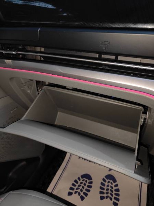 Second-hand 2024 Kia Carens X-Line DCT for sale in Kelambakkam-12