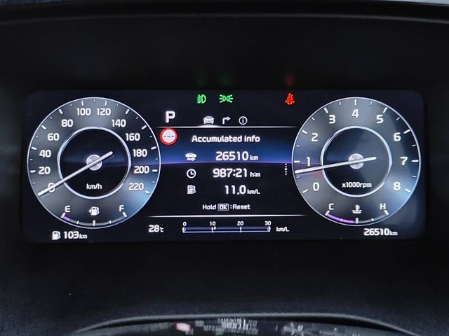 Second-hand 2024 Kia Carens X-Line DCT for sale in Kelambakkam-13