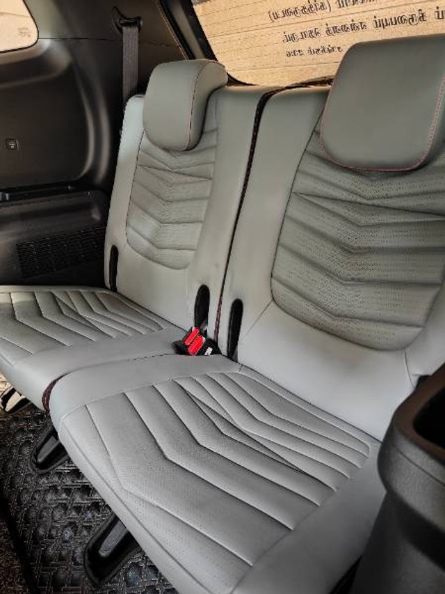 Second-hand 2024 Kia Carens X-Line DCT for sale in Kelambakkam-9