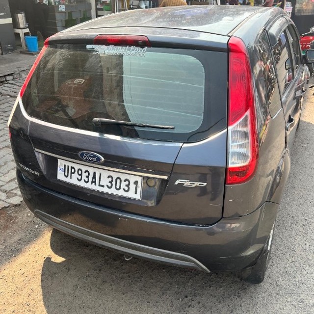 Second-hand 2014 Ford Figo Petrol Titanium for sale in Jhansi-5