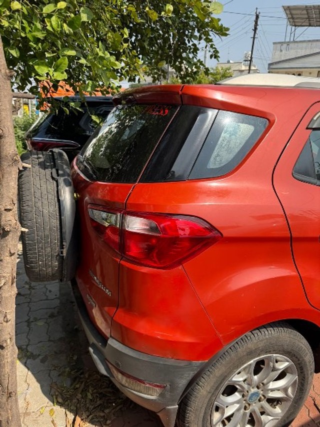 Second-hand 2014 Ford Ecosport 1.5 DV5 MT Titanium for sale in Vadodara-1