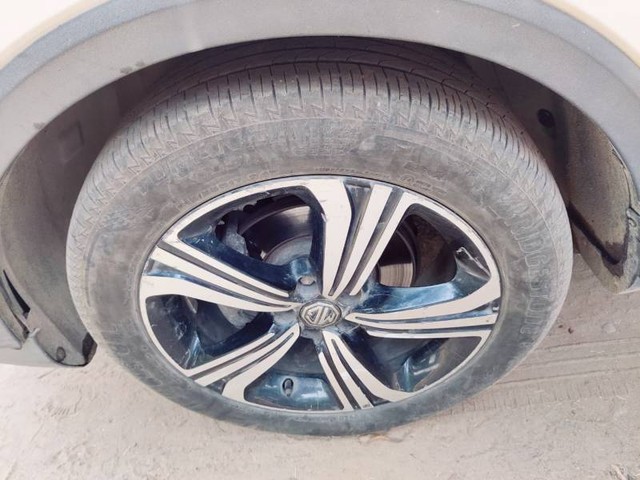 Second-hand 2021 MG Astor Savvy CVT BSVI for sale in Patna-5