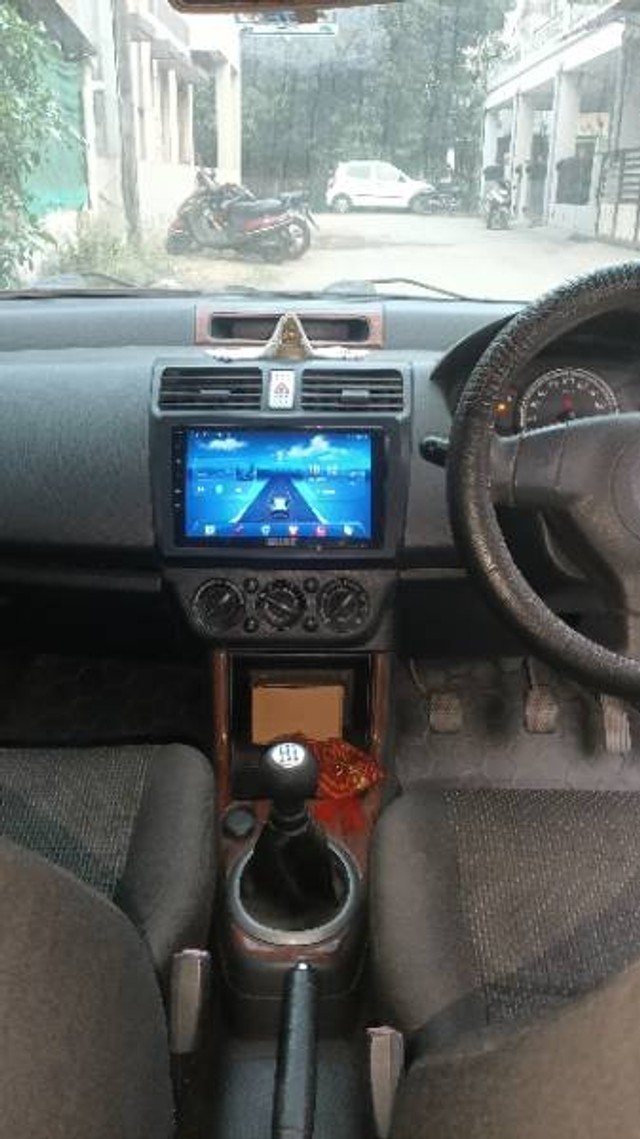 Second-hand 2006 Maruti Suzuki Swift ZXI BSIV for sale in Valsad-2