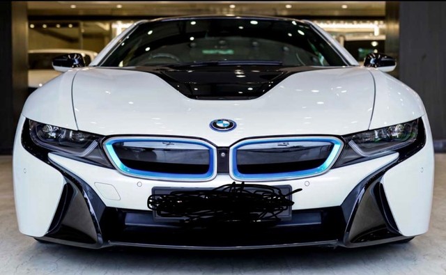 Second-hand 2017 BMW i8 Hybrid for sale in Bhopal-6