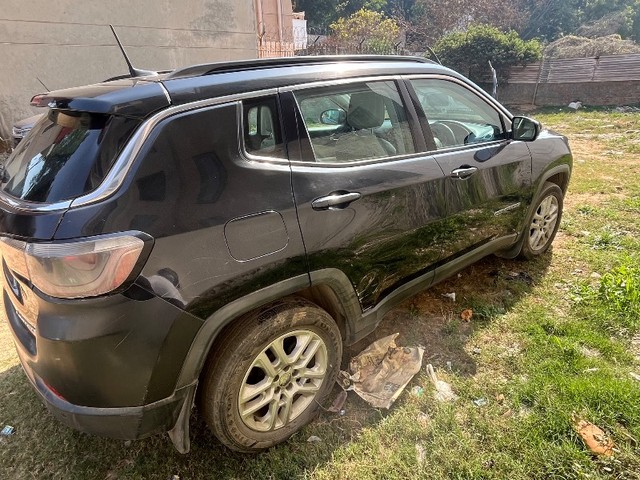 Jeep Compass 2.0 Limited Second-hand 2017 Jeep Compass 2.0 Limited for sale in Gurgaon-6