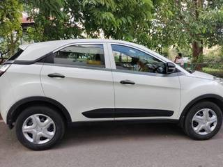 Tata Nexon 2017-2020 Tata Nexon 1.5 Revotorq XM