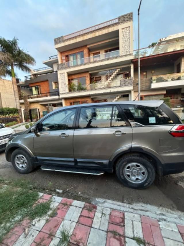 https://images10.gaadi.com/usedgaadi-sellcar/UsedCar/b7474f30-e4f3-4b32-bf07-3537271e27d9/3b35afb1-3da3-4af7-b9bc-400f5631e91a.jpg?imwidth=6402