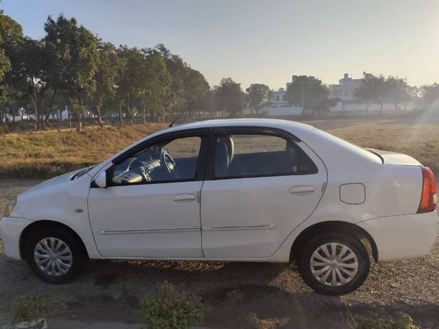 https://images10.gaadi.com/usedgaadi-sellcar/UsedCar/b767b57f-3b8d-4e4d-8026-f0c01e542297/8b30be48-1d2a-4a24-ae10-8ad791098858.jpg?imwidth=6402