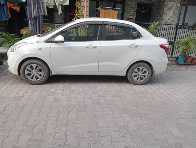 https://images10.gaadi.com/usedgaadi-sellcar/UsedCar/b780f61f-e9b6-489e-b78d-30cdf4ec3107/34e32f6f-bbda-492a-a876-22e9b4b24d22.jpg?imwidth=6400