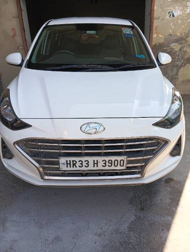 https://images10.gaadi.com/usedgaadi-sellcar/UsedCar/b7a249e3-5f35-4f73-88bf-1e56ab06cadf/75c52dec-7eb9-4436-92f2-62141aba5f83.jpg?imwidth=6401