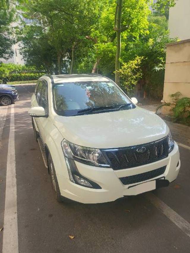 https://images10.gaadi.com/usedgaadi-sellcar/UsedCar/b7b0e0fc-c90e-42d7-aafb-acc260972d32/b006da29-f0c3-4a8d-bae9-6558ebee5db6.jpg?imwidth=6400