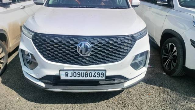 https://images10.gaadi.com/usedgaadi-sellcar/UsedCar/b7b9e5a7-cb57-4dd8-93f8-7a4bd7de432c/89851dea-6480-446b-969b-e28e66797b7d.jpg?imwidth=6400