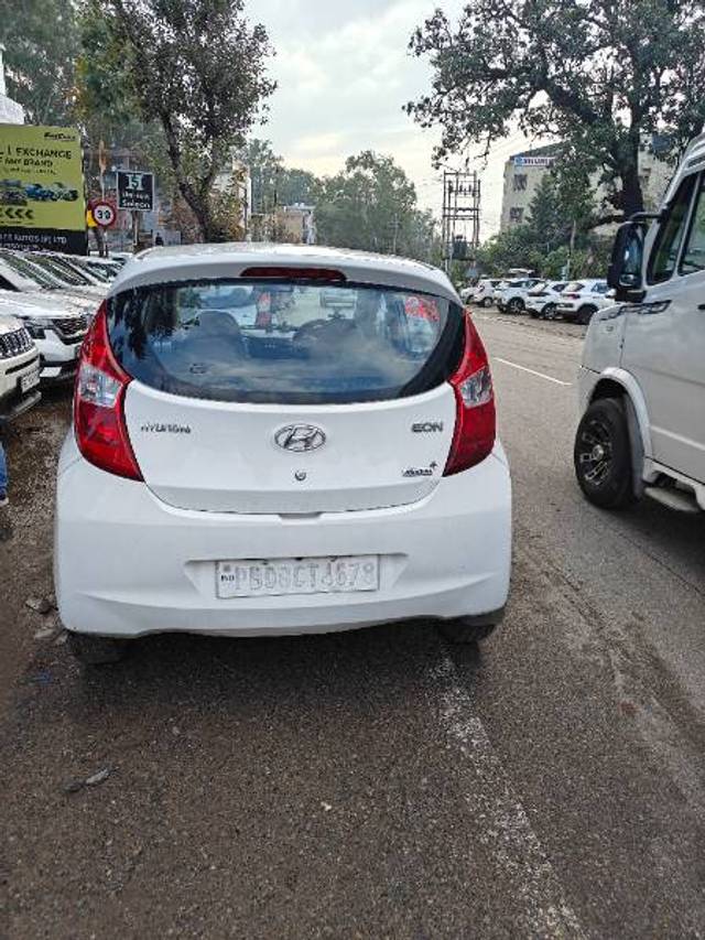 https://images10.gaadi.com/usedgaadi-sellcar/UsedCar/b7d4a695-2799-45b1-87f4-fba78e98884d/e35c1e88-0988-4366-8c4e-8f947a7d2798.jpg?imwidth=6400