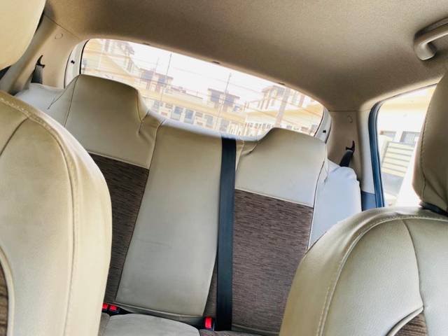 https://images10.gaadi.com/usedgaadi-sellcar/UsedCar/b7dc43ac-d9c3-4419-b8c2-052da3a8d634/5644a957-fe60-467f-b1c8-686668efa410.jpg?imwidth=6402