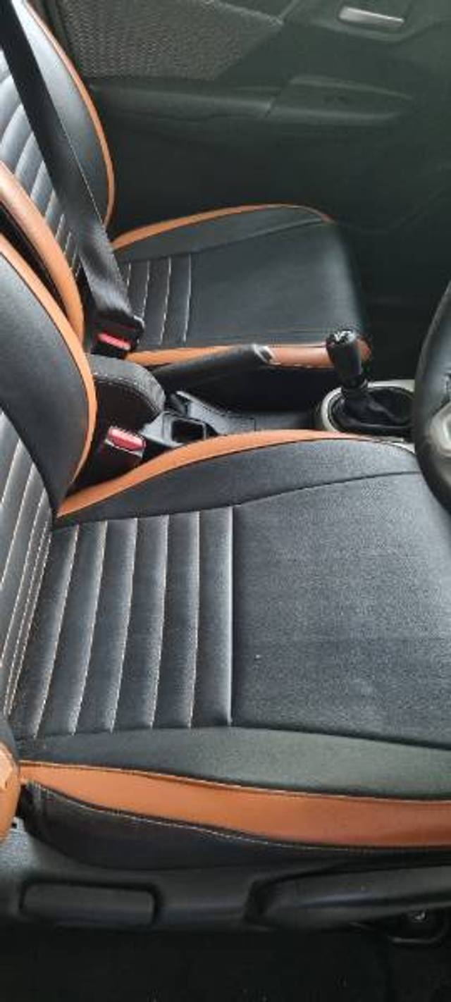 https://images10.gaadi.com/usedgaadi-sellcar/UsedCar/b7e6bb31-b71b-4cae-bbea-d613598bf5a1/35bc8d37-ca83-44be-8ea5-f9088c138df0.jpg?imwidth=6402