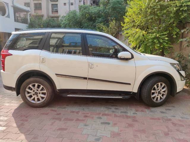 https://images10.gaadi.com/usedgaadi-sellcar/UsedCar/b7e74cfe-76b2-47c9-9784-cb4840ac89b5/e392e3f3-9109-4c6d-acac-f144f29e3f3f.jpg?imwidth=6400