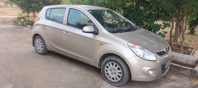 https://images10.gaadi.com/usedgaadi-sellcar/UsedCar/b8232036-49f6-4b54-9167-00d213a661ef/612bd21a-d232-40dd-8be0-d7ed9c65105c.jpg?imwidth=6400