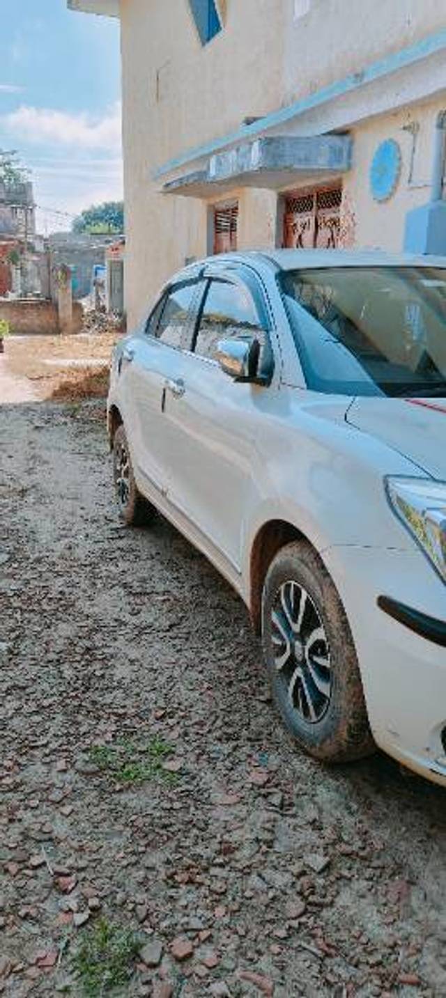https://images10.gaadi.com/usedgaadi-sellcar/UsedCar/b88dacae-72af-4626-a574-fb0d6b6448a6/1ffbdec5-da3b-4837-9613-fd139c94ea6c.jpg?imwidth=6402