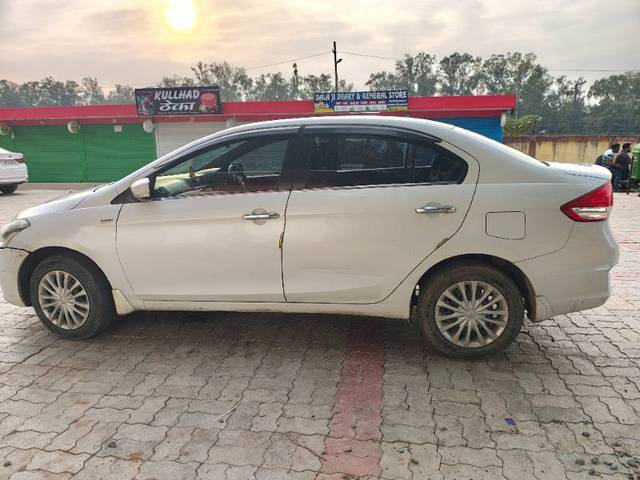 https://images10.gaadi.com/usedgaadi-sellcar/UsedCar/b894068f-3a13-4b5a-848b-c742b30cc4a9/e61674b5-7c62-4bd3-9547-ca6398207351.jpg?imwidth=6402