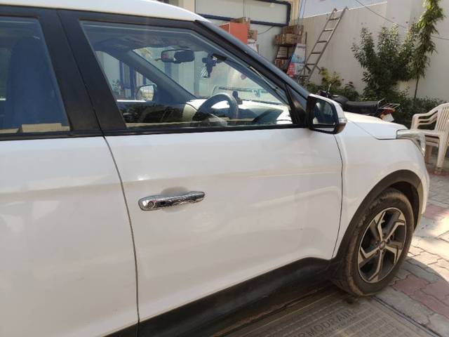 https://images10.gaadi.com/usedgaadi-sellcar/UsedCar/b8a067df-9c0f-4ecb-8200-88d8e351c19c/353f8308-4ddf-4a7f-aab6-43c43c3dbcd8.jpg?imwidth=6401