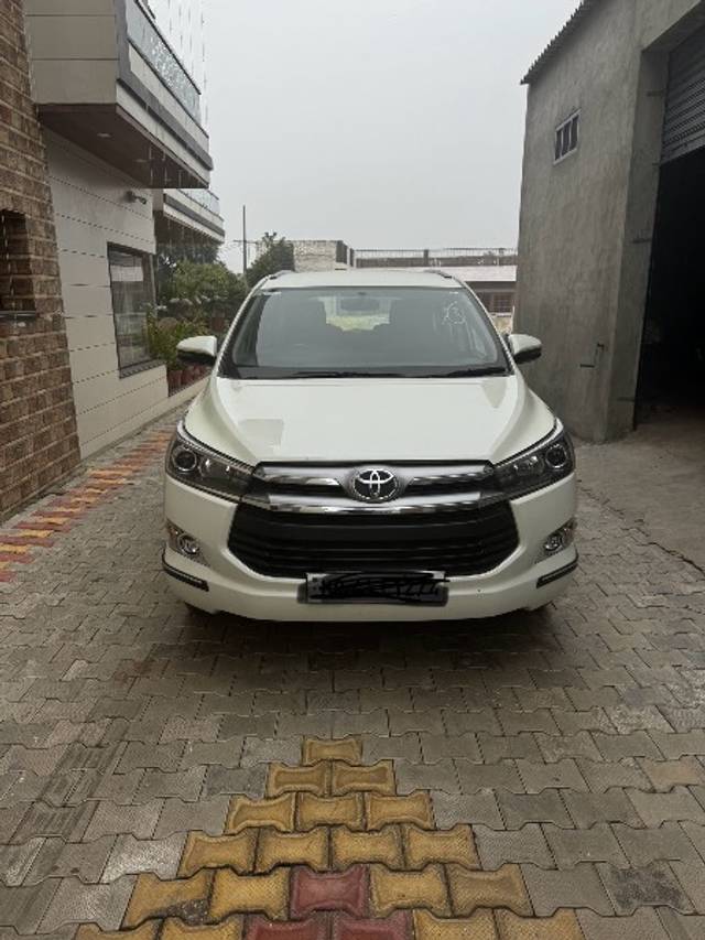 https://images10.gaadi.com/usedgaadi-sellcar/UsedCar/b8aaf495-1c2d-4892-949e-ea561a47eafa/069bc4d3-fb5a-46f8-b2f9-b1dfa67998d0.jpg?imwidth=6400