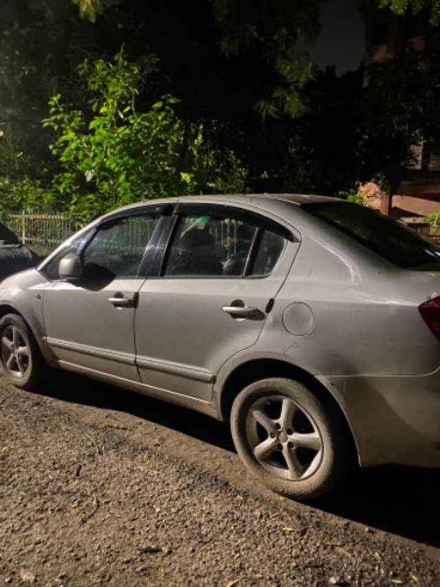 https://images10.gaadi.com/usedgaadi-sellcar/UsedCar/b8df98f3-1131-4e16-a3f4-a0453ac9b3e3/2f997a27-1ff4-433b-9737-fbc1a4886548.jpeg?imwidth=6401
