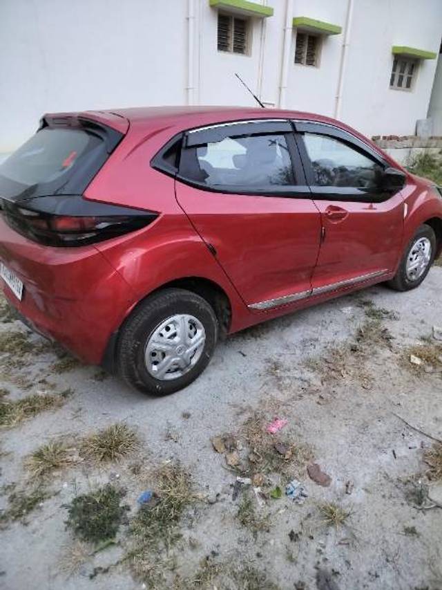 https://images10.gaadi.com/usedgaadi-sellcar/UsedCar/b8f96eea-81b9-486d-80e7-48b199f6ffe7/45fb7296-acde-4044-8350-f5ae8f4eb3eb.jpg?imwidth=6401