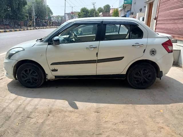 https://images10.gaadi.com/usedgaadi-sellcar/UsedCar/b901c9b5-57e7-42ac-ad28-d5ca701bf5be/cf380c85-8e88-4e9b-96a4-8ce9b548fd2f.jpg?imwidth=6402