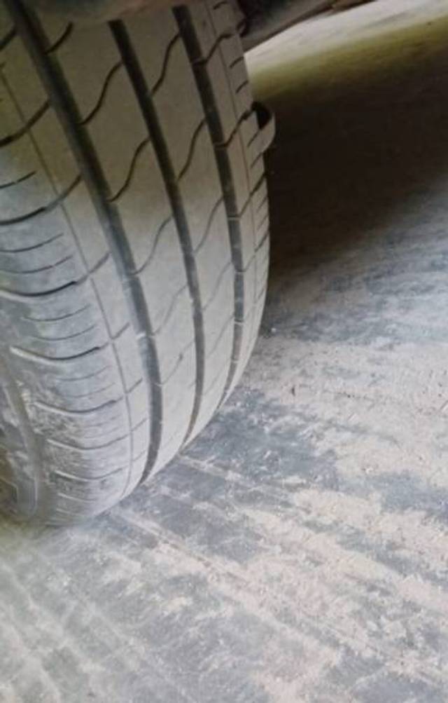 https://images10.gaadi.com/usedgaadi-sellcar/UsedCar/b91e6db5-b9e9-476f-9ad8-baa2f9b12505/bcb4b020-4200-49ca-85db-e69a635bab37.jpg?imwidth=6402