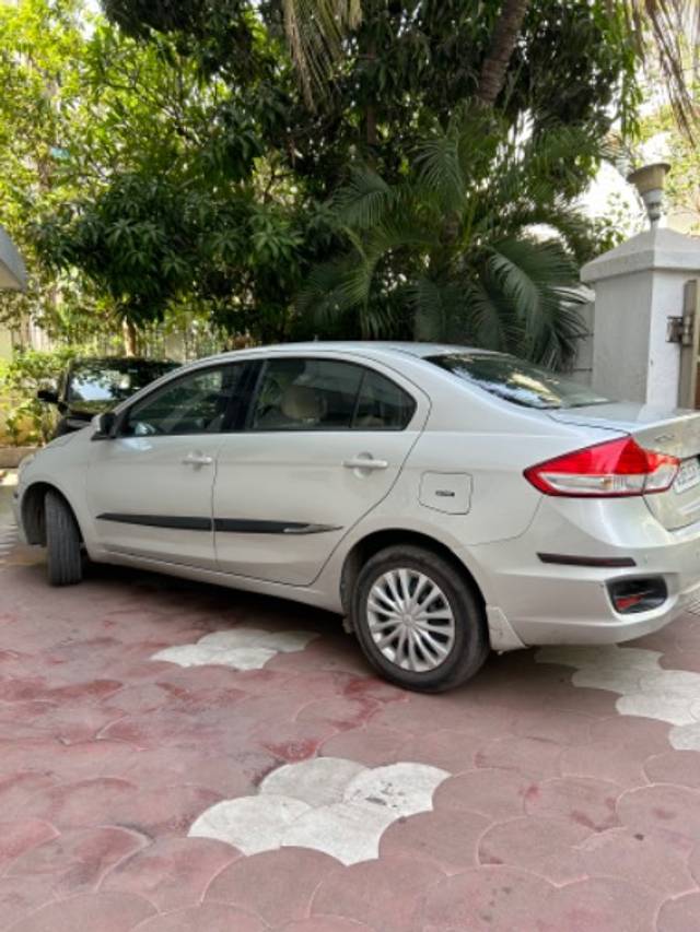 https://images10.gaadi.com/usedgaadi-sellcar/UsedCar/b98fab19-b166-4ce3-9830-0753a6287f7a/32f14cda-fe07-42c4-9d0e-884fd79ce37b.jpg?imwidth=6400