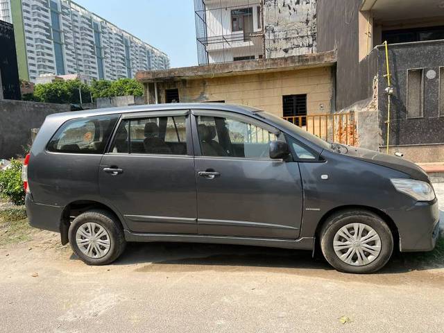 https://images10.gaadi.com/usedgaadi-sellcar/UsedCar/b9b01a3b-0cb9-4288-a083-f3d0bbd84856/5ba96cc4-227e-4537-b970-986a61c8d793.jpeg?imwidth=6401