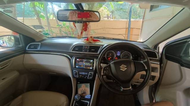 https://images10.gaadi.com/usedgaadi-sellcar/UsedCar/b9b6eedc-ce00-4001-b1a0-1d84c60bb064/499363c2-d5f6-4bb7-9c3f-2c5b42d246f4.jpeg?imwidth=6402