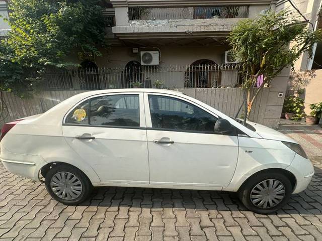 https://images10.gaadi.com/usedgaadi-sellcar/UsedCar/b9e390ed-e81a-436f-a31d-7f88a57003e5/6ed3c5c6-4074-44ce-be93-3f2c288a75b5.JPEG?imwidth=6401