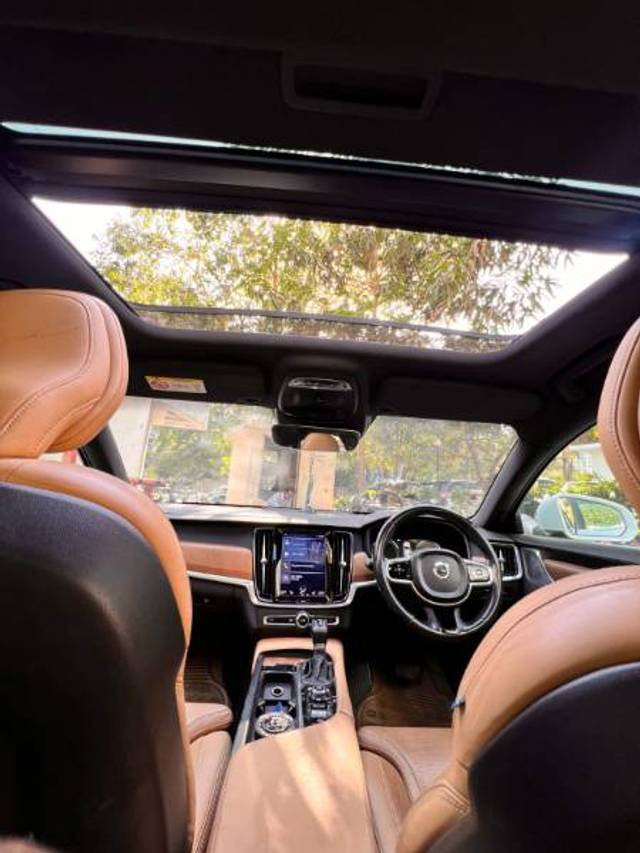 https://images10.gaadi.com/usedgaadi-sellcar/UsedCar/ba05d097-d0ef-4534-b008-0ca2053bc156/5cfb0e8c-252f-4f8b-bec7-eaf614d14589.jpeg?imwidth=6401