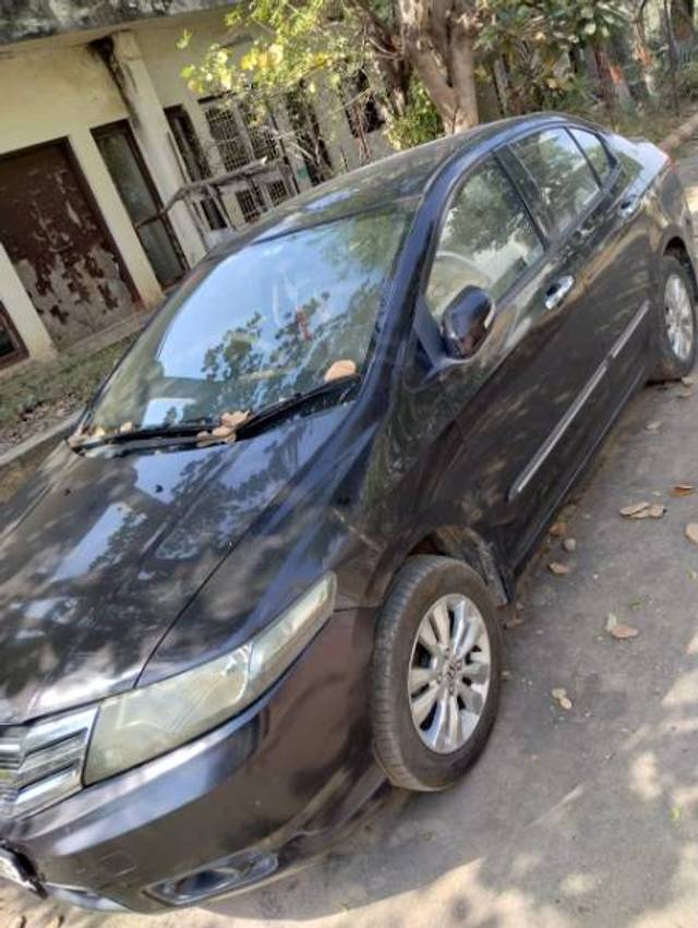 https://images10.gaadi.com/usedgaadi-sellcar/UsedCar/ba253a03-e034-4829-88d3-aeaab76f6899/fd69222d-5900-4f51-9582-11743a92b7c9.jpg?imwidth=6400