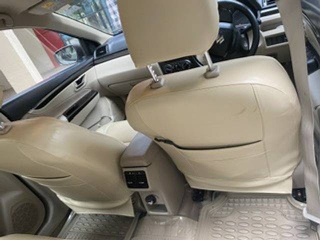 https://images10.gaadi.com/usedgaadi-sellcar/UsedCar/ba43b99d-7735-48ff-9329-e2deeb6df5a4/5b6dcdcc-0f7d-4009-9b79-9ad38d51a6c9.jpeg?imwidth=6401