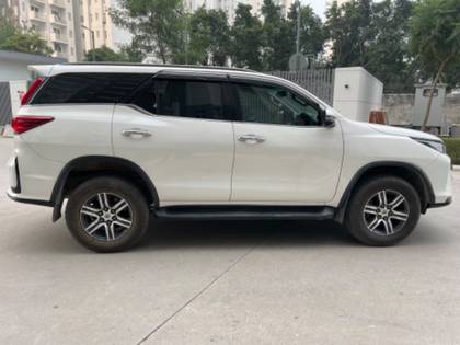 Toyota Fortuner 2.8 2WD AT BSIV Toyota Fortuner 2.8 2WD AT BSIV
