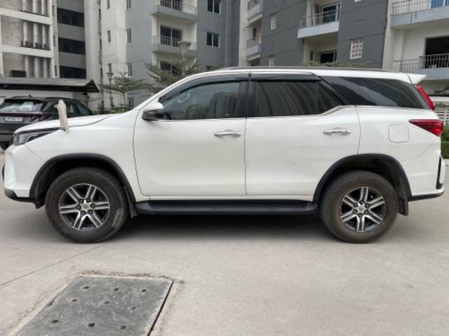 https://images10.gaadi.com/usedgaadi-sellcar/UsedCar/ba51b5de-5a8c-4e46-b7d4-03e5ef4117df/8d8ba0ee-1940-40bf-8684-dfd826eb9130.jpeg?imwidth=6402