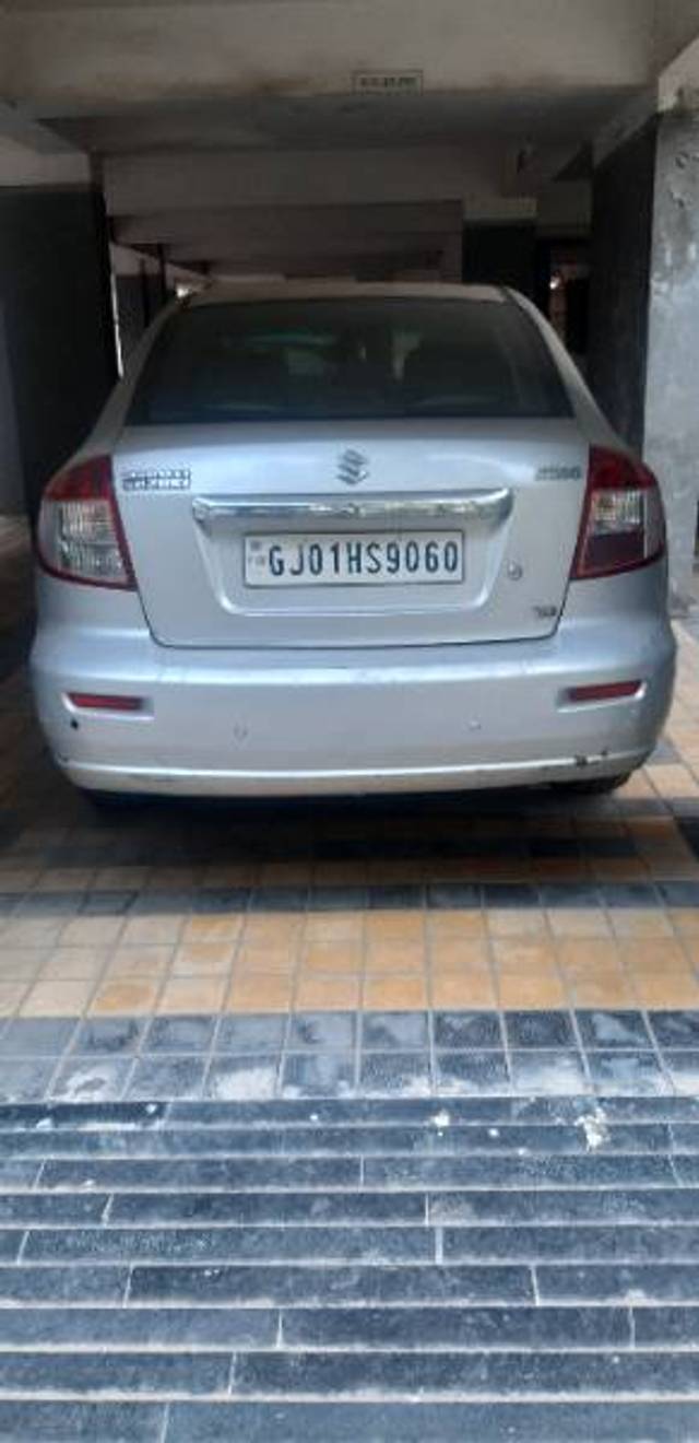 https://images10.gaadi.com/usedgaadi-sellcar/UsedCar/ba65bcb8-abe6-45ab-bd8a-e8f9ec7da20f/d7e98981-8339-4670-801f-c2597cf3c2e7.jpg?imwidth=6401