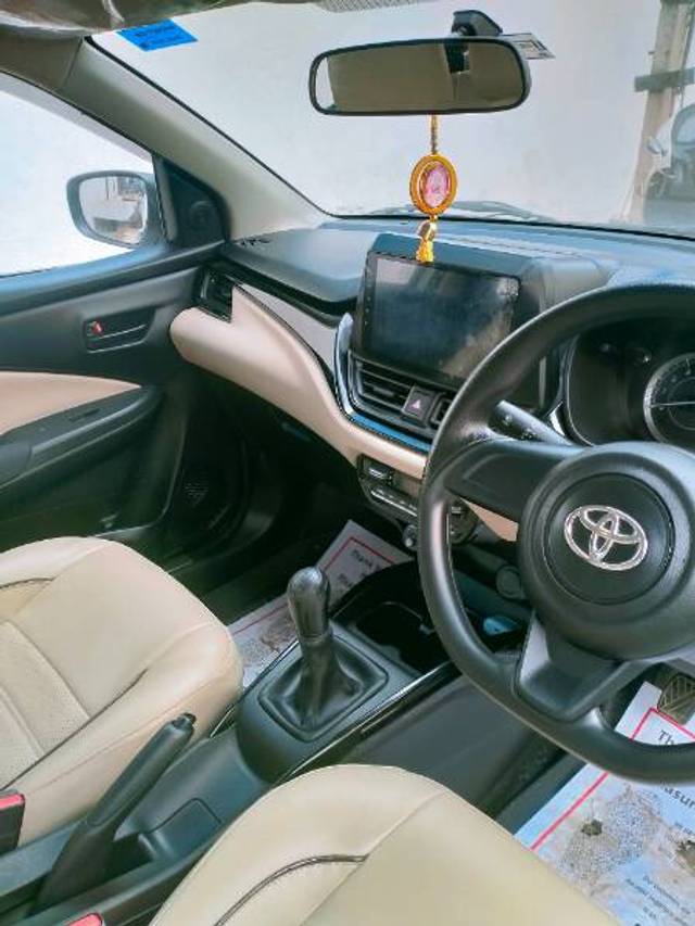 https://images10.gaadi.com/usedgaadi-sellcar/UsedCar/baa44f24-5aae-45e2-9fad-95738cf742db/2061cb7a-13ad-4144-9e23-35f5a134b09c.jpg?imwidth=6401