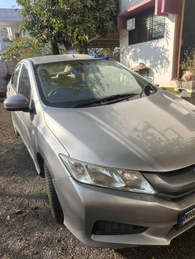 https://images10.gaadi.com/usedgaadi-sellcar/UsedCar/bae80d43-59d0-4eaa-aceb-5fee4c6784ca/3a5d991f-8ba4-499e-a784-116ecafa92ca.jpg?imwidth=6401