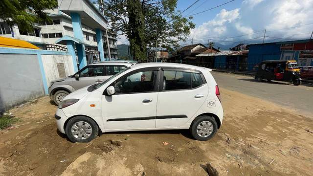 https://images10.gaadi.com/usedgaadi-sellcar/UsedCar/baf0f7b8-0de9-465a-be9e-142cc186ddd9/91cb79e9-23bf-417d-a5bf-3a97da5579f6.jpg?imwidth=6400