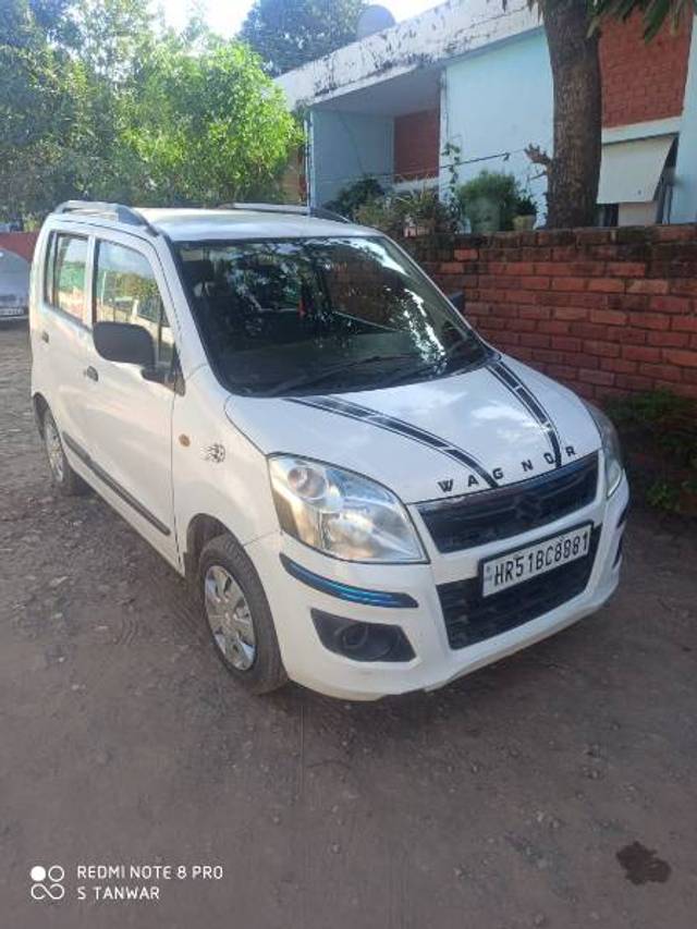 https://images10.gaadi.com/usedgaadi-sellcar/UsedCar/bafc5006-2af4-47dd-9283-2669843f0709/7a56879e-f79a-4482-879a-02439edead43.jpg?imwidth=6402