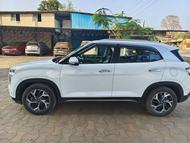 https://images10.gaadi.com/usedgaadi-sellcar/UsedCar/bb0743cb-404a-4f7b-9b5f-33912156b869/7e159fd0-f3c2-48c7-a7c5-7945c64531ff.jpg?imwidth=6402