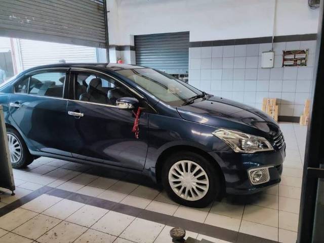 https://images10.gaadi.com/usedgaadi-sellcar/UsedCar/bb1f4001-b828-4ea6-b849-89f051105083/f4bba64d-364c-4e6d-96aa-c1e3a85dea62.jpg?imwidth=6401