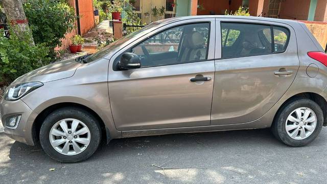 https://images10.gaadi.com/usedgaadi-sellcar/UsedCar/bb40f02b-fd6a-4304-9713-c46d1a6eeef8/2422bc3e-b580-4319-91a2-75b25e8b1af9.jpg?imwidth=6400