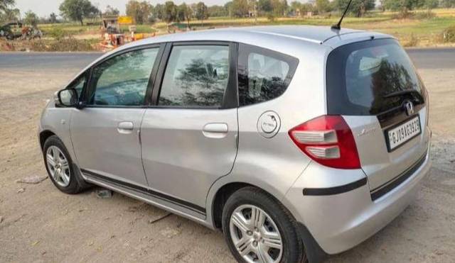 https://images10.gaadi.com/usedgaadi-sellcar/UsedCar/bc7ca917-4f63-4548-baa3-a21615ee8de7/4078a9f3-fcfc-4a3c-9fd2-009f4966a8f2.jpeg?imwidth=6401