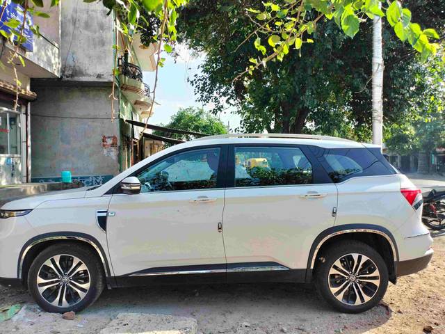 https://images10.gaadi.com/usedgaadi-sellcar/UsedCar/bc8255e7-4fda-440f-8c3c-803fd017c065/a9081bd9-34fd-4d6a-a05e-56d1b12a8157.jpg?imwidth=6402