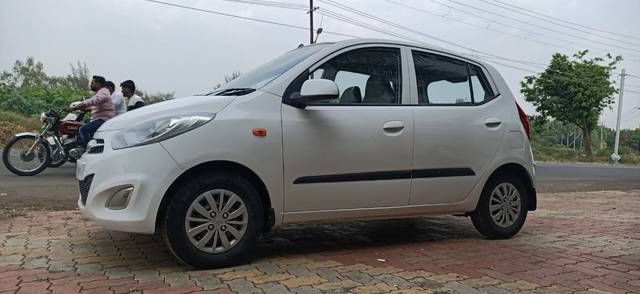 https://images10.gaadi.com/usedgaadi-sellcar/UsedCar/bc8af935-c163-4866-b13c-f1970d09cf98/d2b6b000-bd26-4492-92da-bcf3a85d5c71.jpg?imwidth=6400